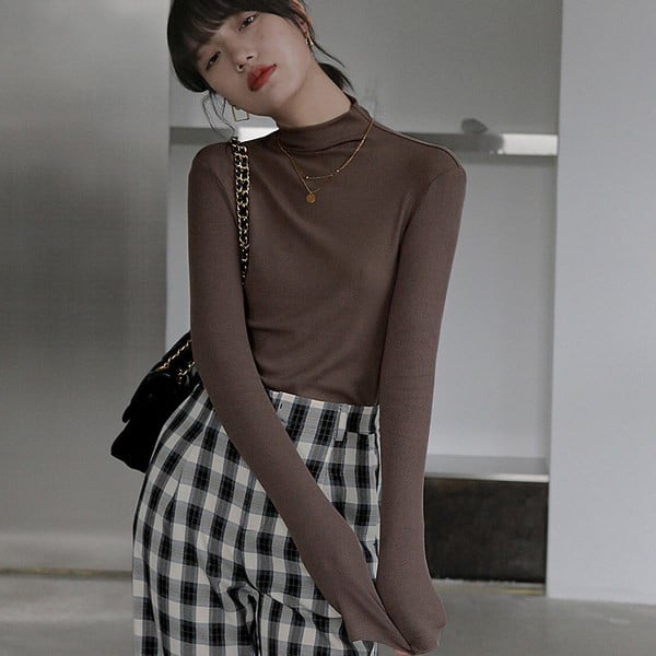 Bluză de damă din catifea cu mâneci lungi model uni