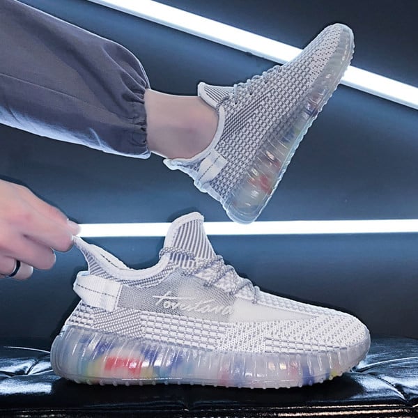 Värvilise tekstiilist tallaga meeste tossud