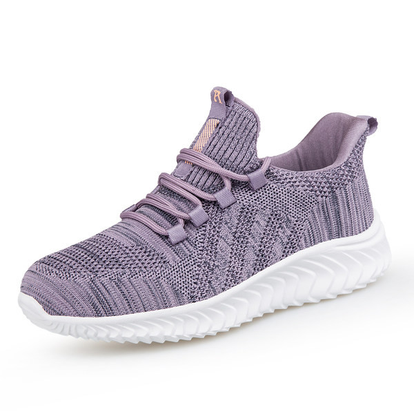 Adidași sport dintr-o rețea pentru bărbați și femei