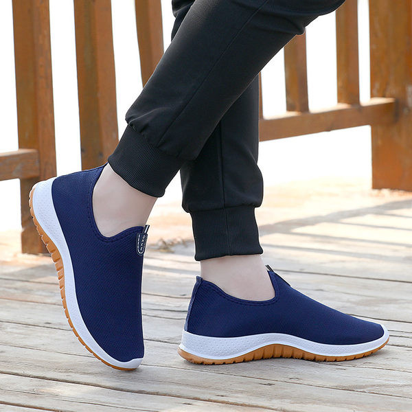 Meeste vabaaja tossud ilma kinnituseta - kaks mudelit