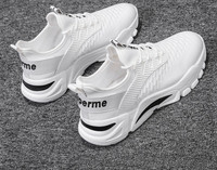 Casual meeste hingavad tossud paeltega - mitut värvi