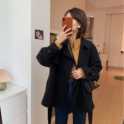 Moodne naiste mantli lühike ja pikk vööga mudel