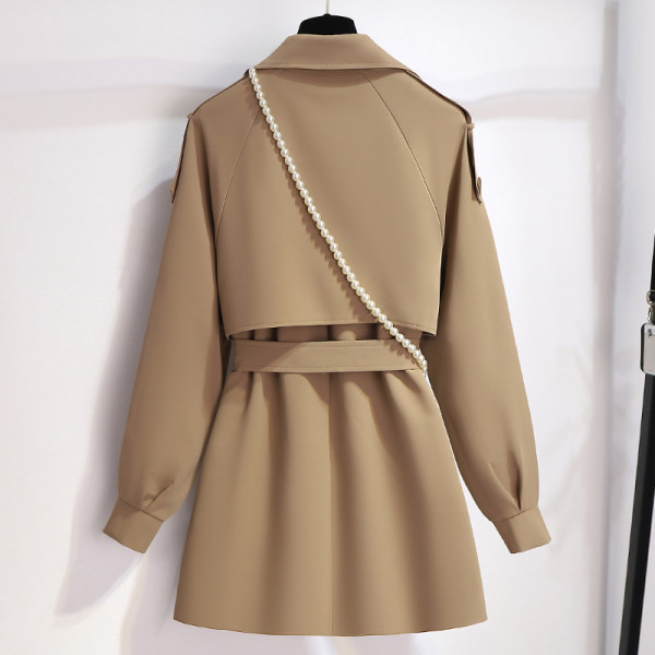 Stiilne naiste õhuke mantel liibuva vööga