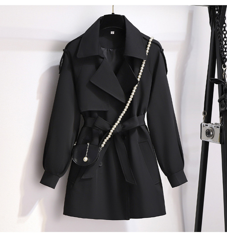 Stiilne naiste õhuke mantel liibuva vööga