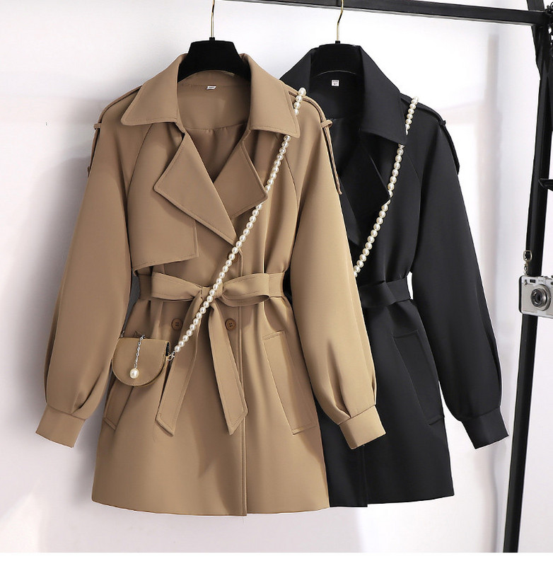 Stiilne naiste õhuke mantel liibuva vööga