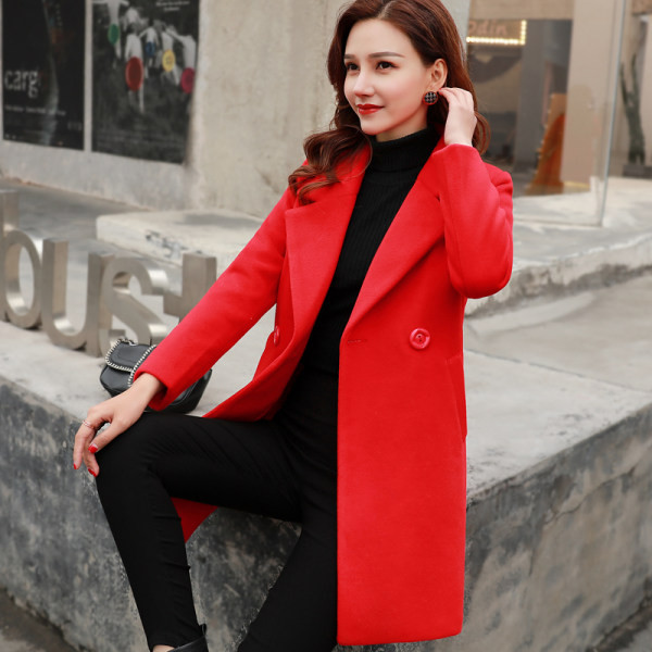 Aktualan ženski kratki kaput slim model sa džepovima