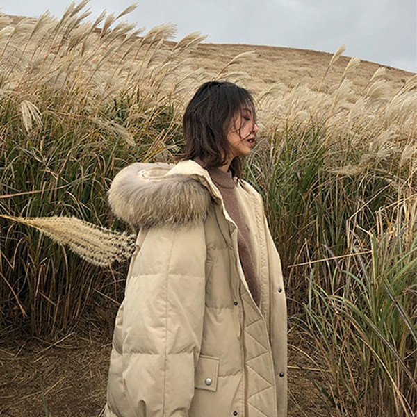 Ženski moderan kaput s puhom i gumbima