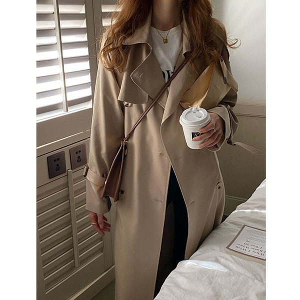 Palton lung de dama lat cu centura si nasturi