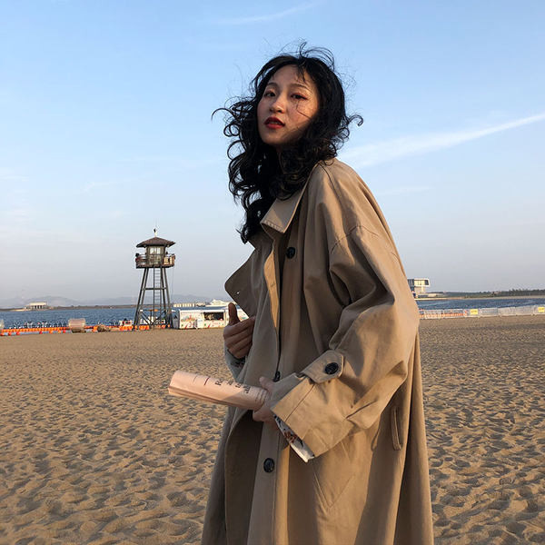 Palton de damă, de actualitate, lung și subțire, cu nasturi