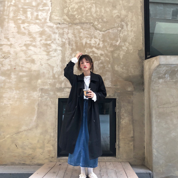 Palton de damă, de actualitate, lung și subțire, cu nasturi