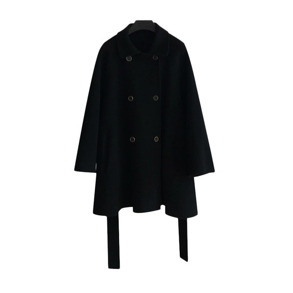 Palton de dama modern cu nasturi si curea