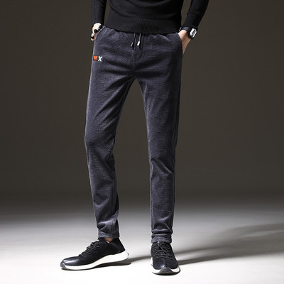 Ležerne muške hlače s kravatama i grbom