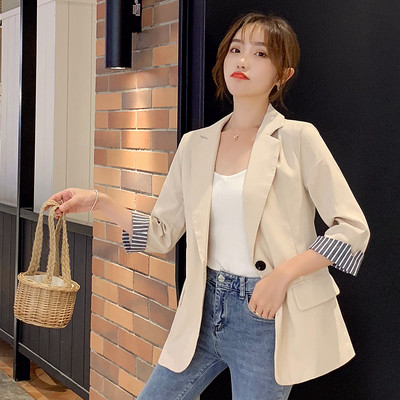 Lühike spits-kaelusega naiste mantel – kahte värvi