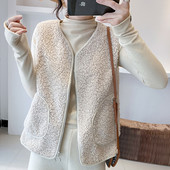 Uus mudel taskutega naiste plüüsist vest