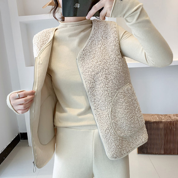 Uus mudel taskutega naiste plüüsist vest