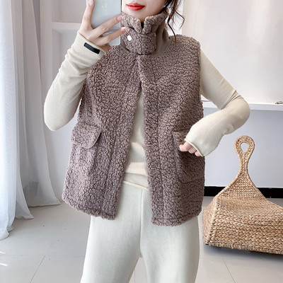 Novi model ženskog prsluka s gumbima pogodan za svakodnevnu upotrebu