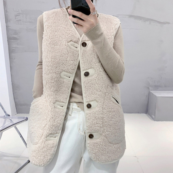 Ležeran ženski prsluk od pliša s gumbima i džepovima