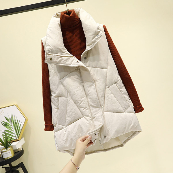 Vesta casual de dama cu buzunare cu guler inalt si fermoar si nasturi