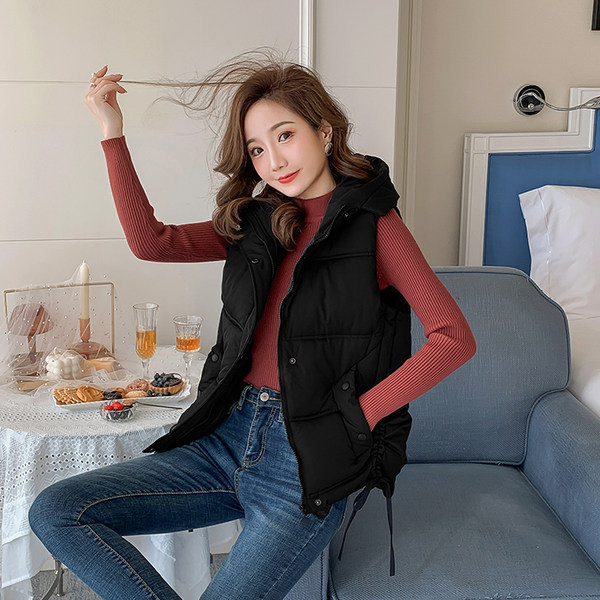 Vesta de dama toamna-iarna cu gluga si cravate