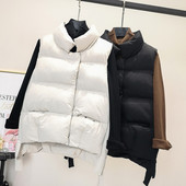 Ženski prsluk s visokim ovratnikom jednobojni model