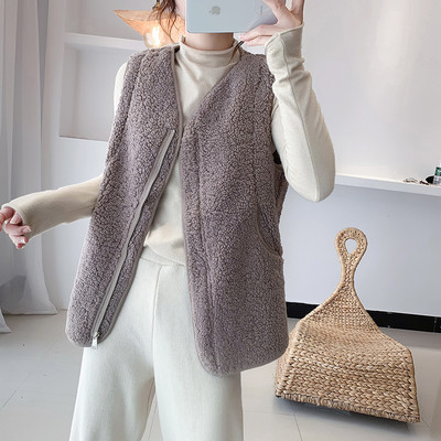 Vesta moderna din puf model drept