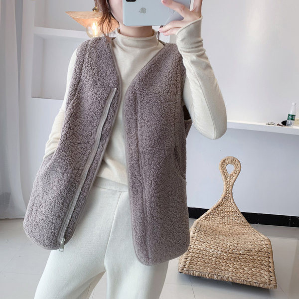 Vesta moderna din puf model drept