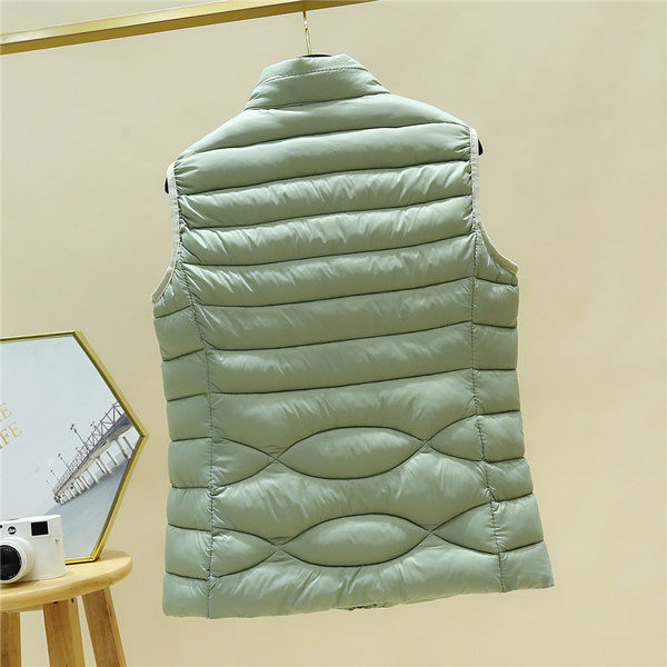 Vesta toamna-iarna model montata cu fermoar