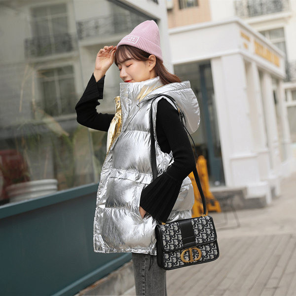 Vesta toamna-iarna cu gluga si fermoar