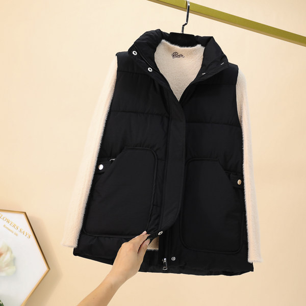 Vesta de dama toamna-iarna cu buzunare si fermoar si nasturi