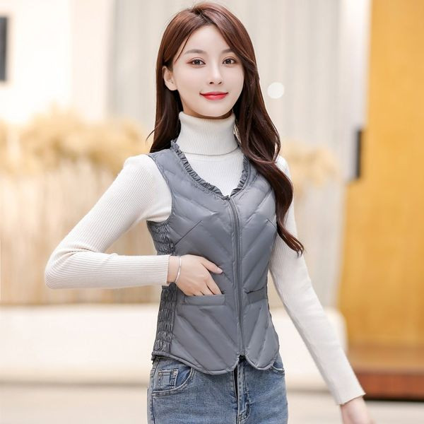 Vesta de dama cu decolteu oval si fermoar