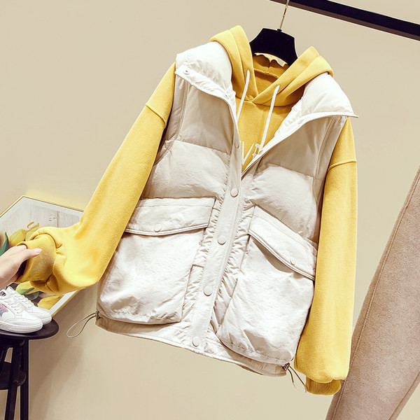 Vesta de dama cu buzunare mari si nasturi