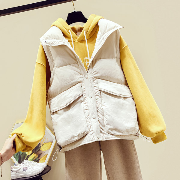 Vesta de dama cu buzunare mari si nasturi