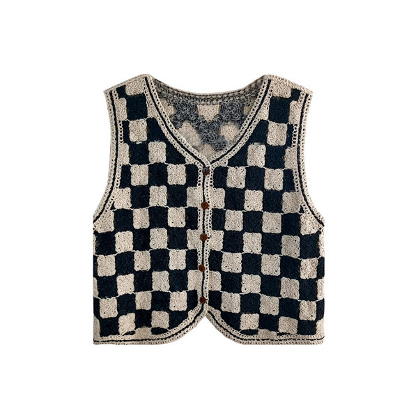 Vesta de dama cu decolteu in V si nasturi