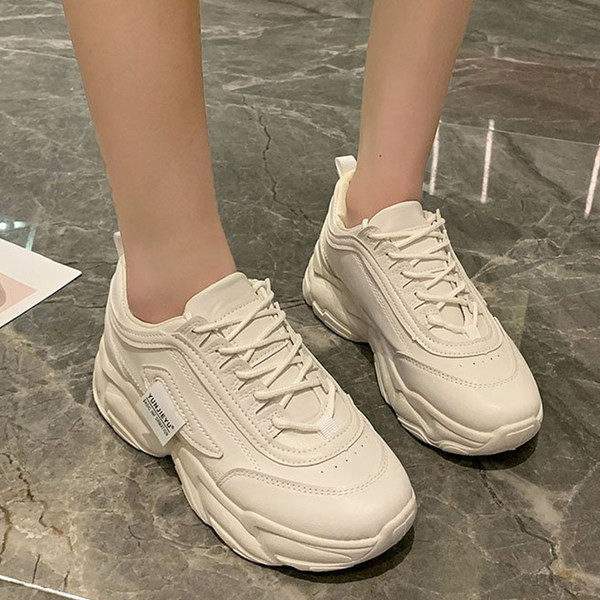 Model simplu de adidași din piele ecologică pentru femei