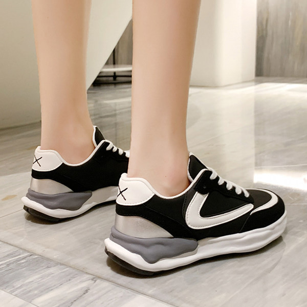 Tenisi actuali din piele artificială cu inscripție pentru femei