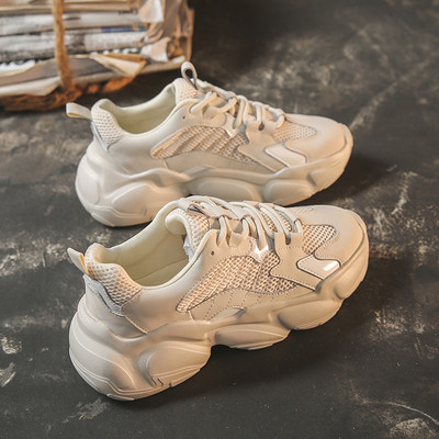 Adidași cu talpă plată și plasă pentru femei