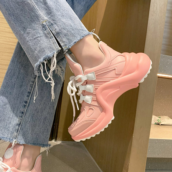 Adidasi eleganti de dama cu broderie in doua culori