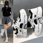 Γυναικεία sneakers με ίσια σόλα και κορδόνια στρογγυλεμένο σχέδιο