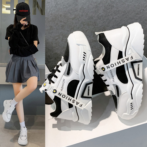 Γυναικεία sneakers με ίσια σόλα και κορδόνια στρογγυλεμένο σχέδιο