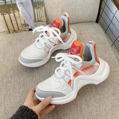 Σύγχρονο γυναικείο sneakers  κλασικό μοντέλο σε δύο χρώματα