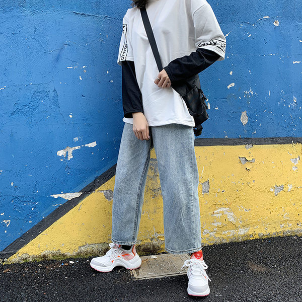 Tenisi dama actuali model uni in doua culori