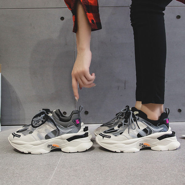 Adidasi de dama cu talpa aspra in doua culori