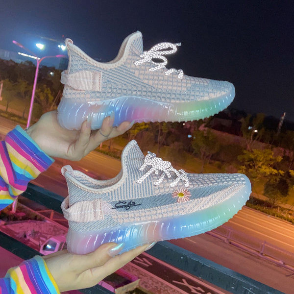 Γυναικεία υφασμάτινα αθλητικά παπούτσια με κορδόνια σε τέσσερα χρώματα