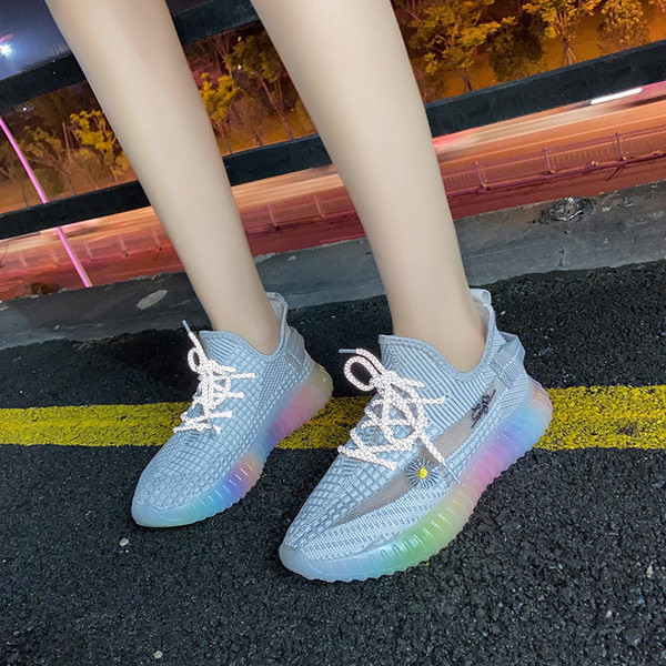 Γυναικεία υφασμάτινα αθλητικά παπούτσια με κορδόνια σε τέσσερα χρώματα