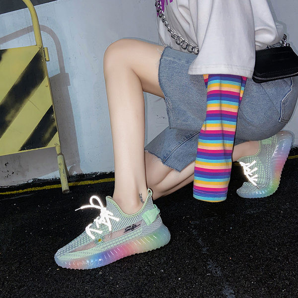 Γυναικεία υφασμάτινα αθλητικά παπούτσια με κορδόνια σε τέσσερα χρώματα