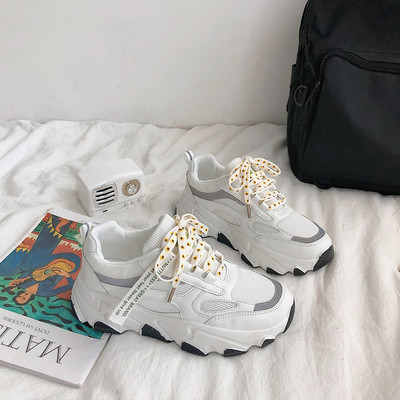 Adidasi de dama cu talpa aspra in alb si bej