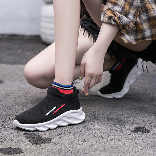 Tenisi dama textile cu talpa inalta