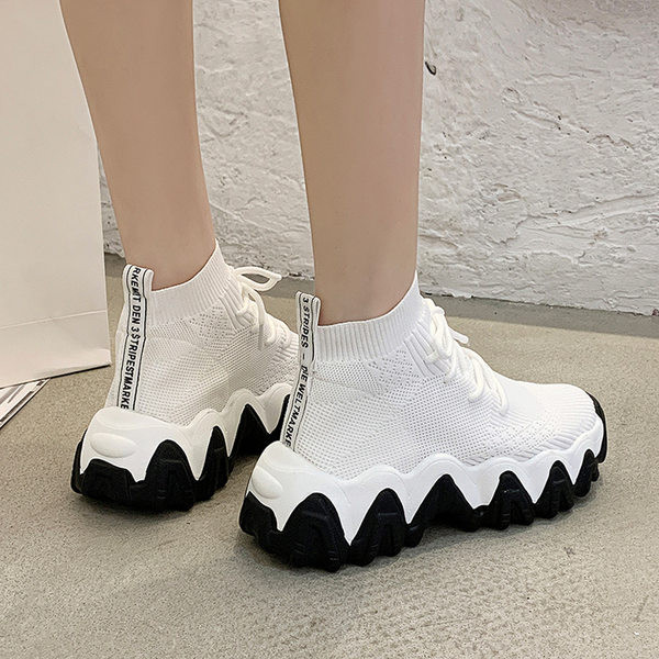 Model nou de adidasi de dama din material textil cu sireturi in trei culori