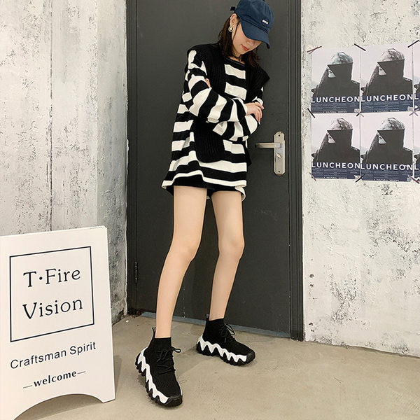 Model nou de adidasi de dama din material textil cu sireturi in trei culori