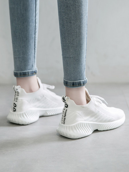 Tenisi dama in doua culori si trei modele